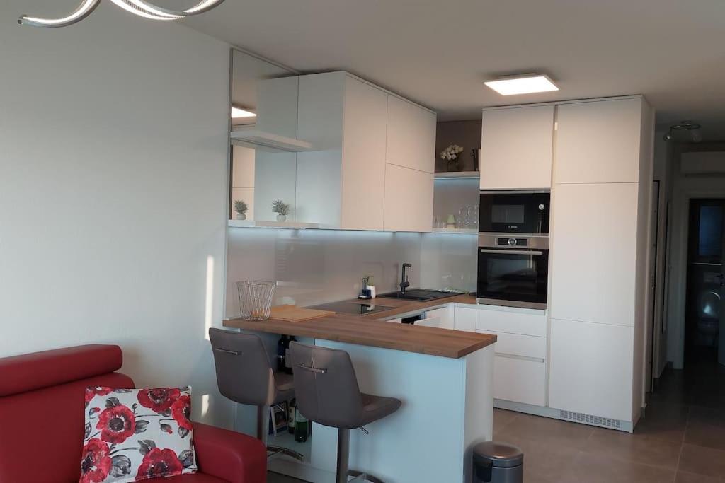 טרוגיר Apartment Vista Oasis With Pool And Terrace מראה חיצוני תמונה