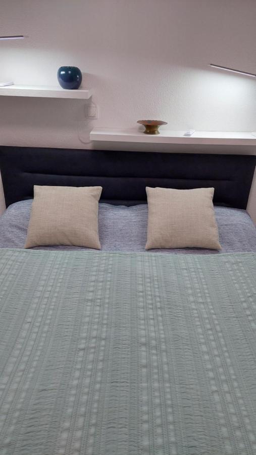טרוגיר Apartment Vista Oasis With Pool And Terrace מראה חיצוני תמונה